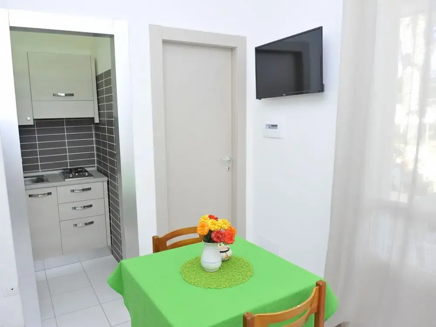 New Apartment in Baia Domzia Near the sea