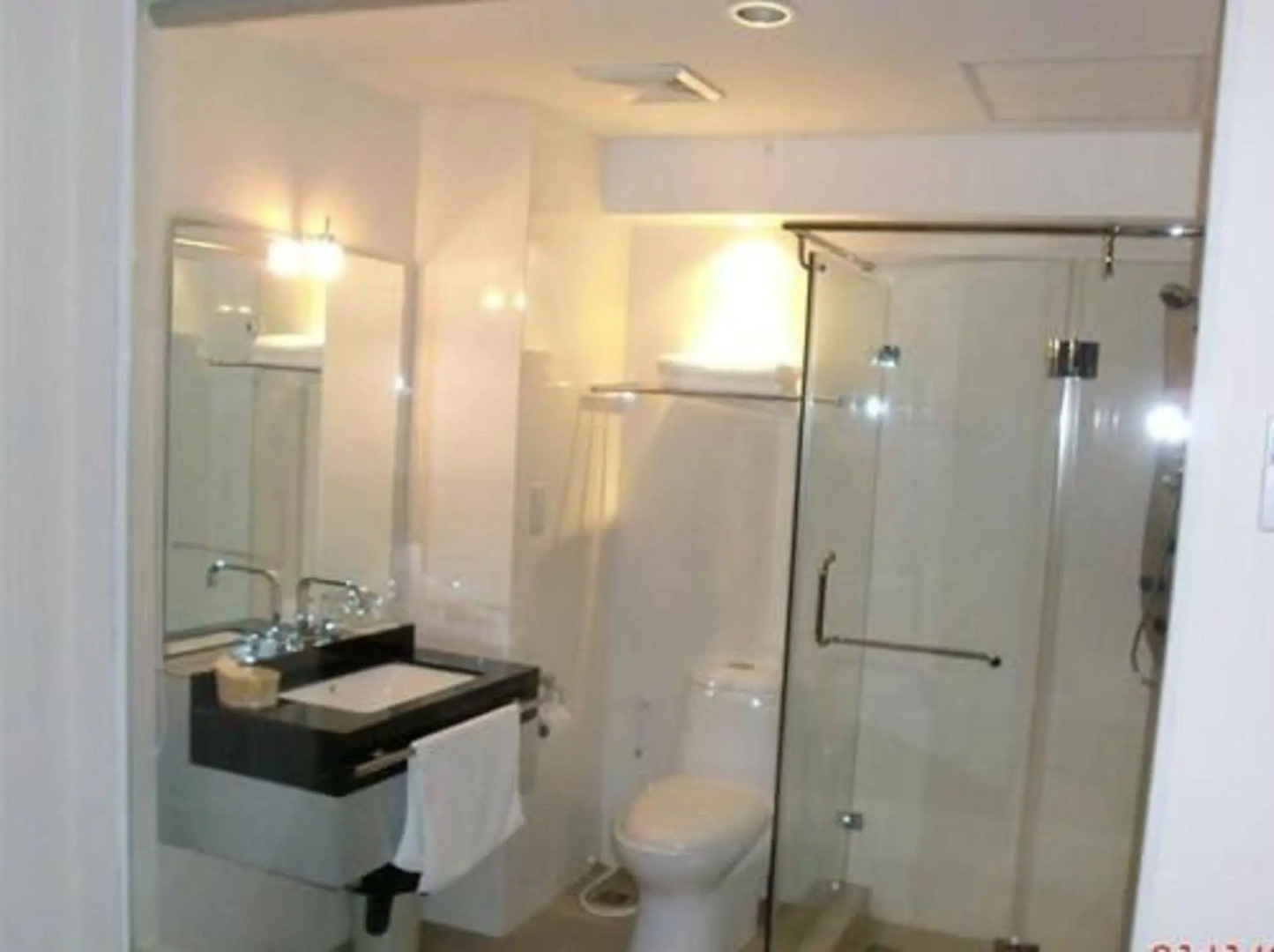 Boss Suites Nana Hotel