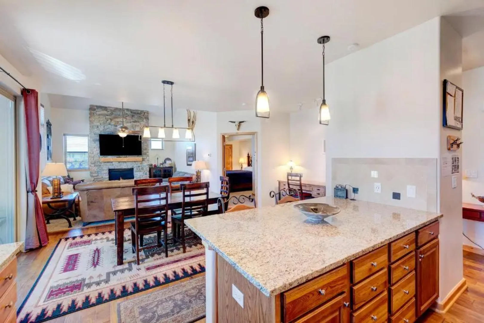 Luxury Condo #531 Near Resort, Pool, Club House & Hot Tub - FREE Activities & Equipment Rentals Daily