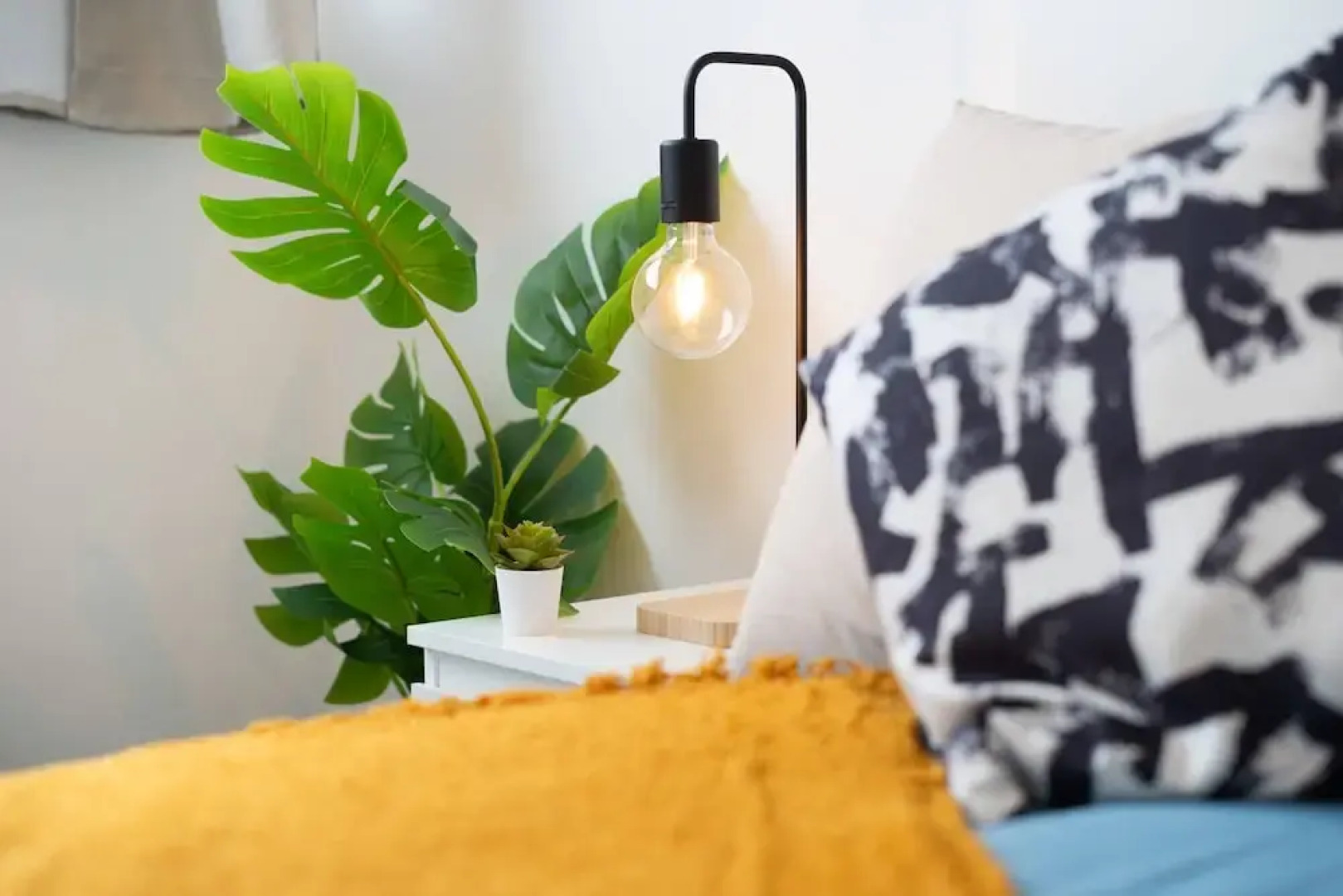 Spacious - 3 Bed - Free Parking