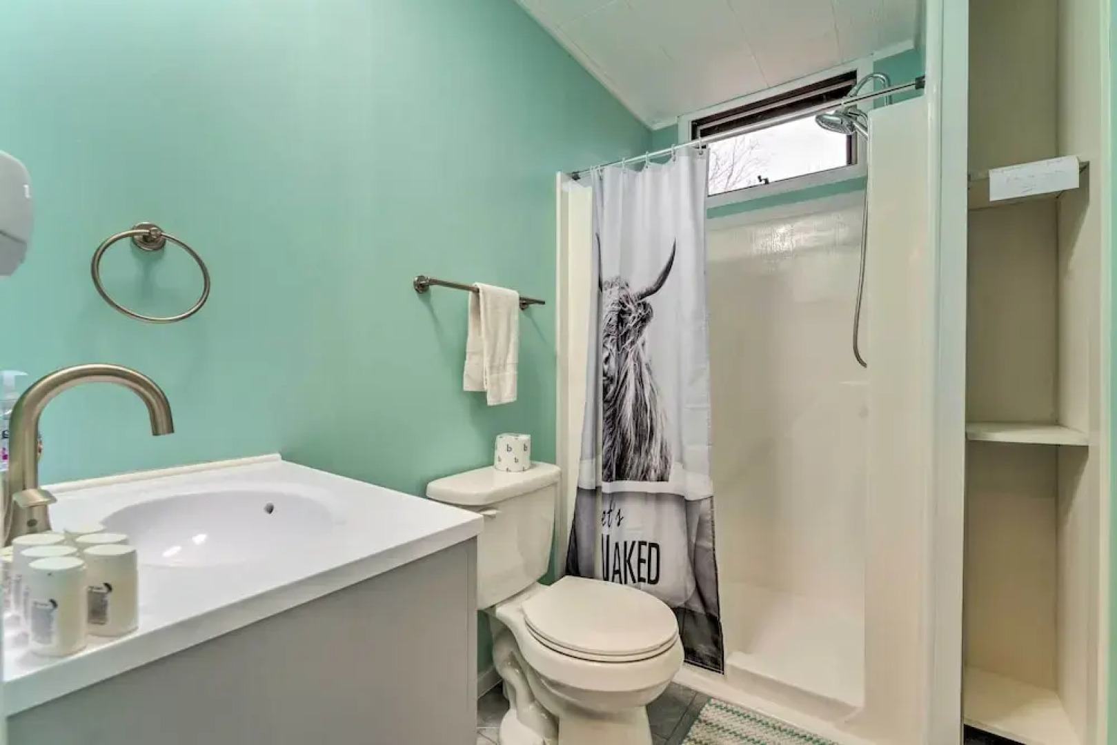 14 Mi to Beech Mountain: Home w/ Grills!