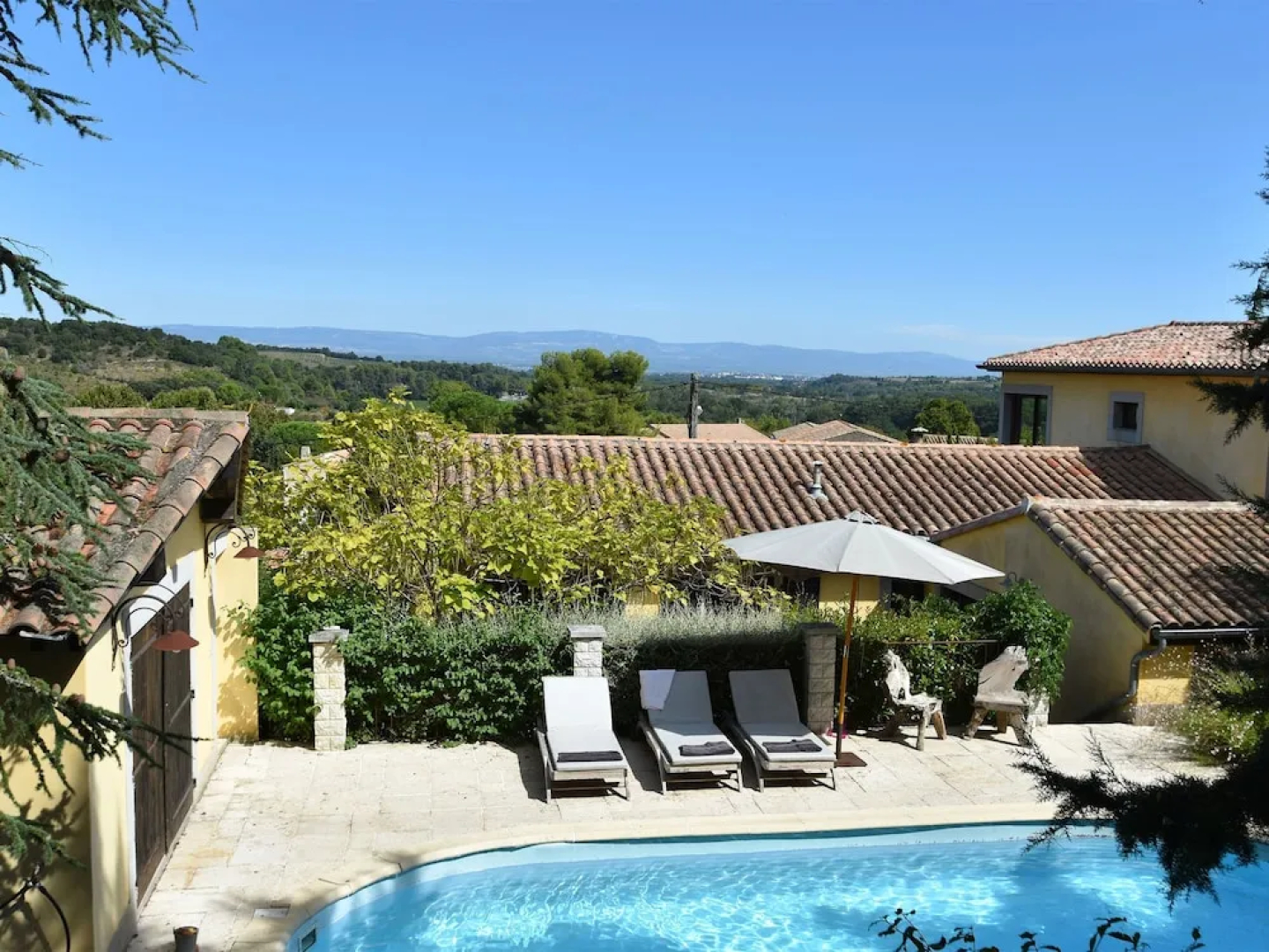 Luxury villa in Preixan with a view of Carcassonne
