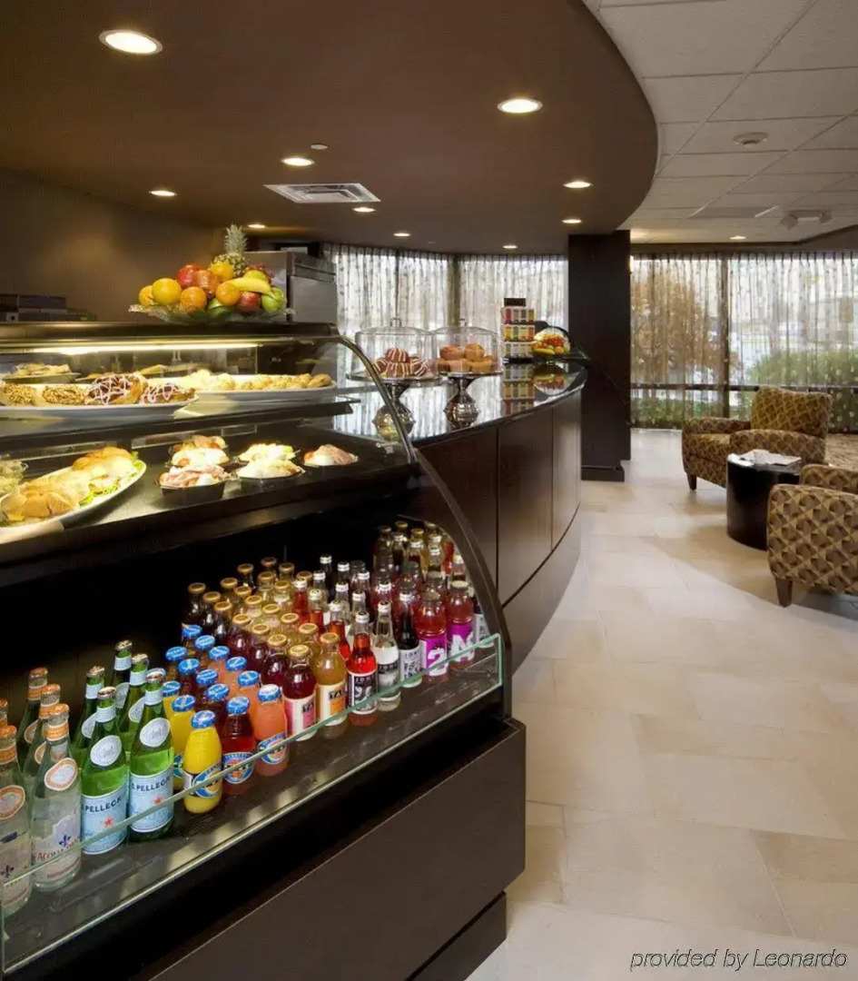 Crowne Plaza Indianapolis-Airport by IHG