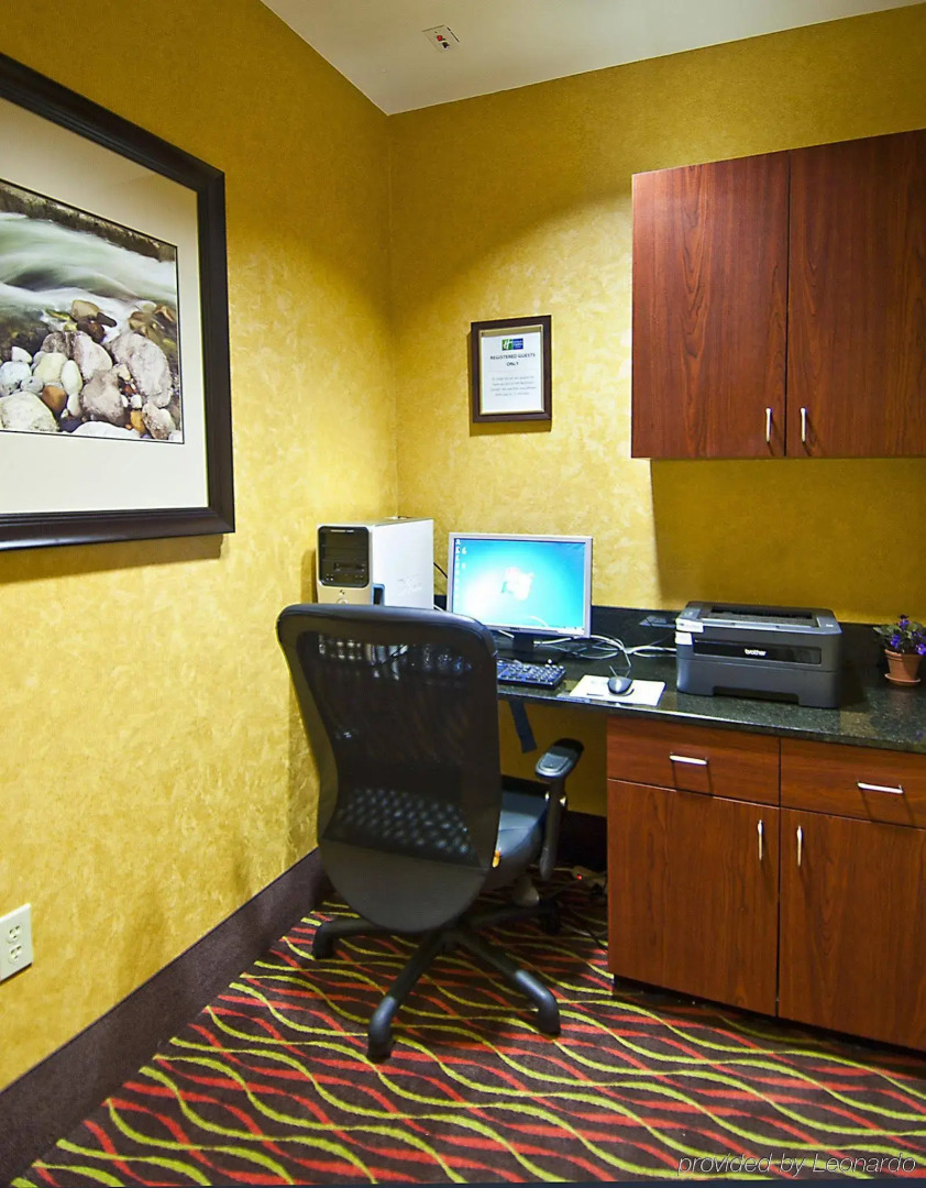 Holiday Inn Express Hotel & Suites Tupelo by IHG