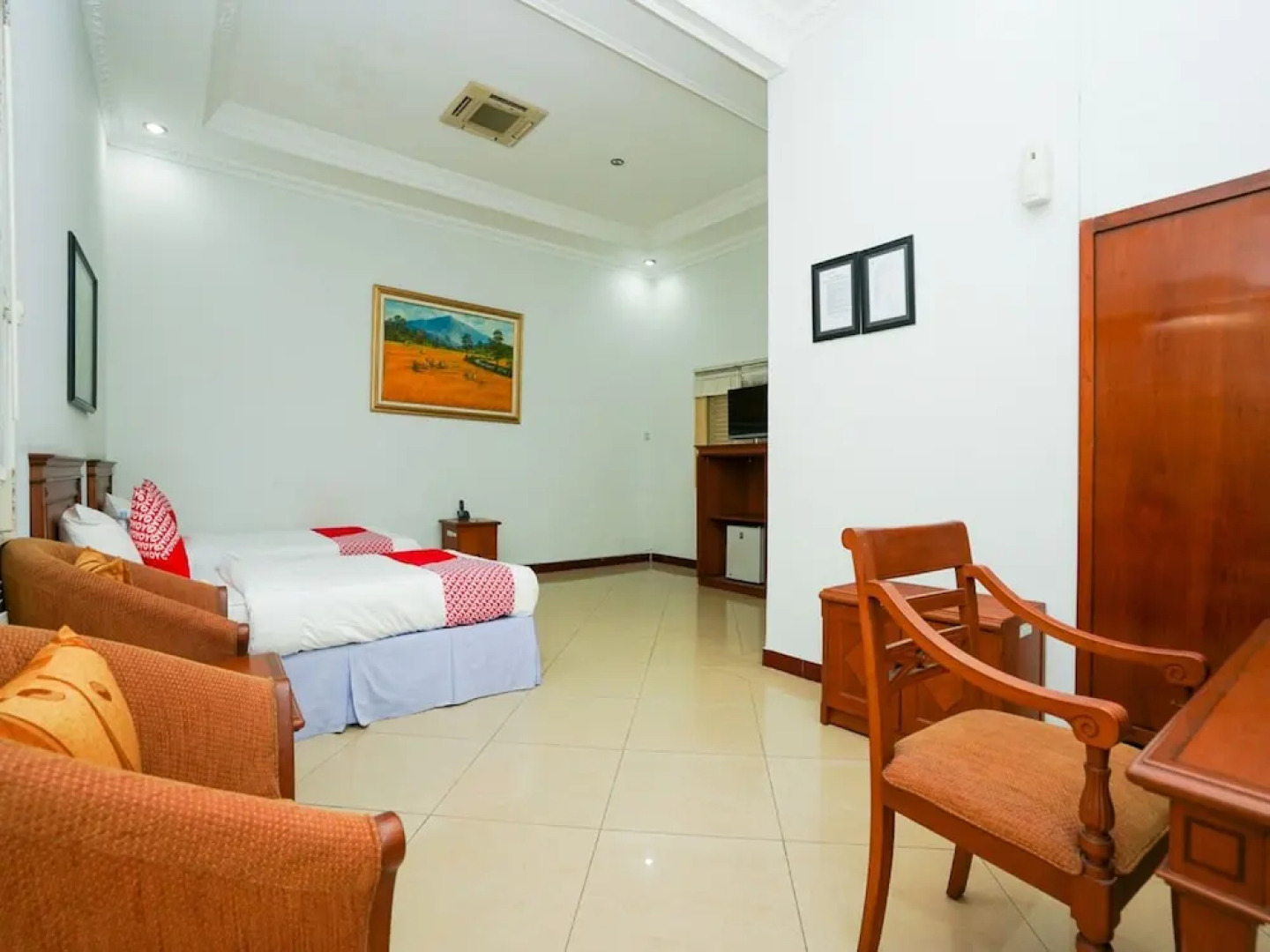 OYO 1346 Sinergi Hotel Gresik