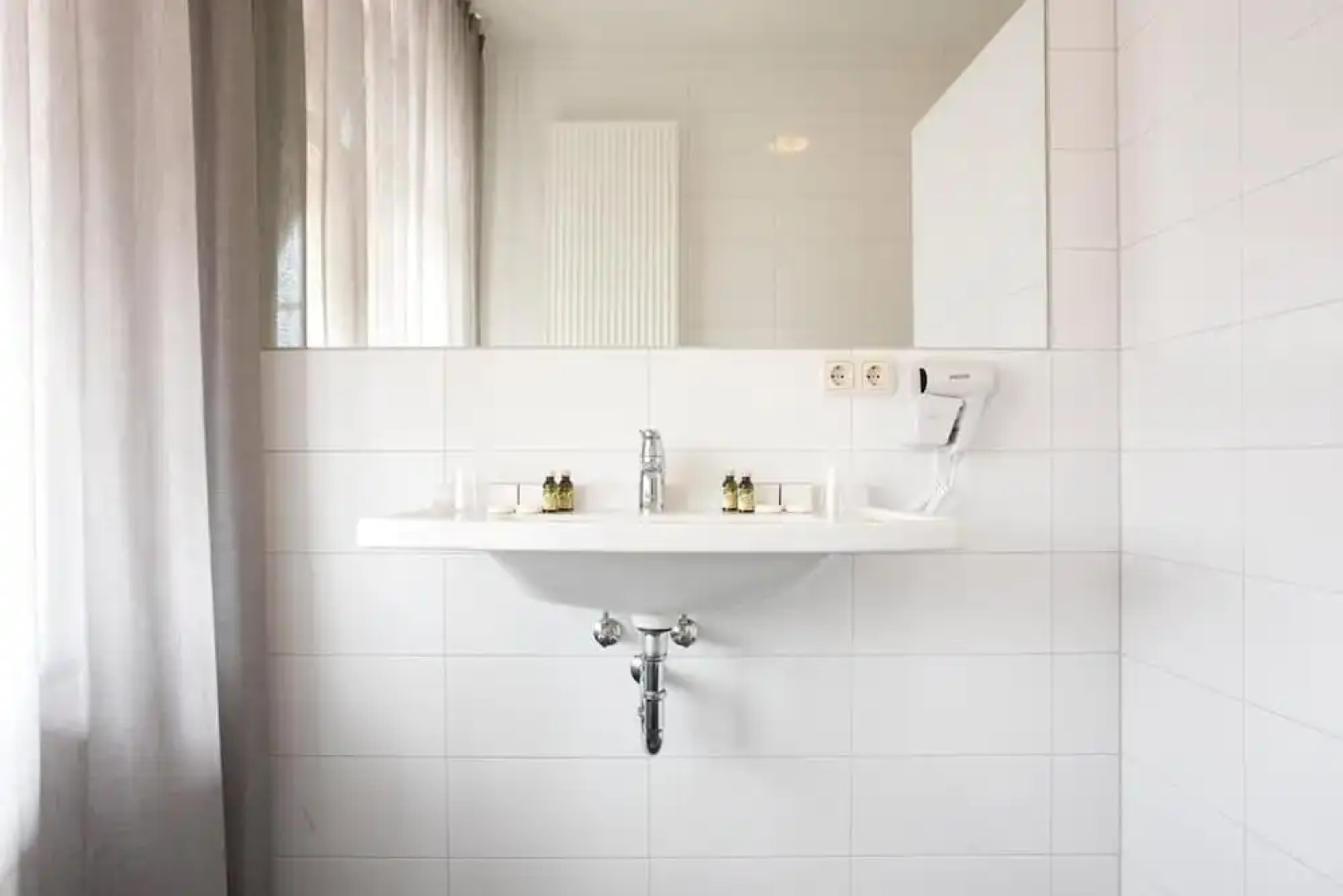 Hotel Roermond Next Door
