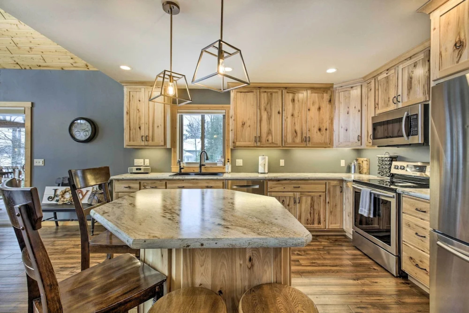 Lakefront Cottage in Iron River: 3 Mi to Skiing!