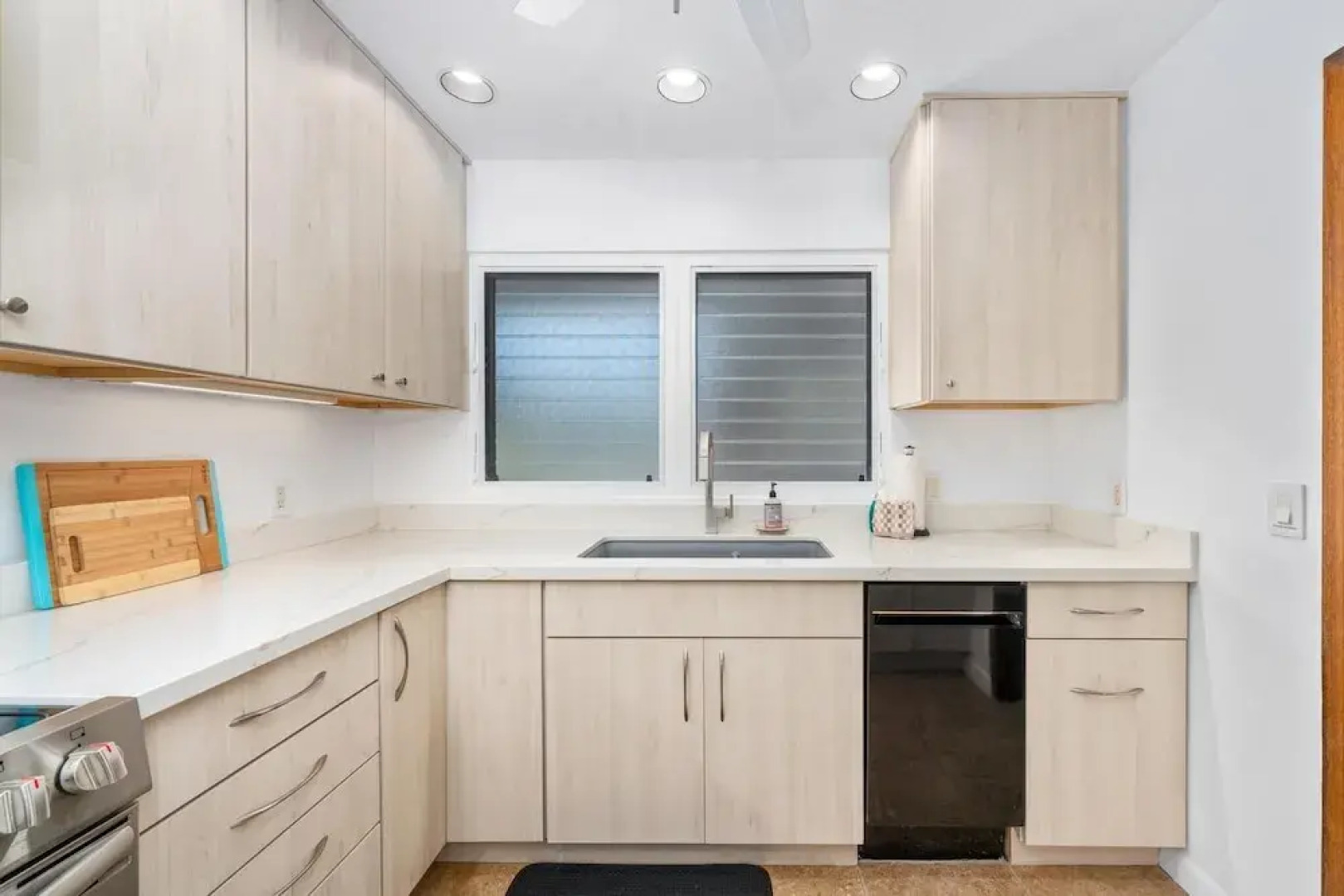 Big Island Kona Nalu by Coldwell Banker Island Vacations