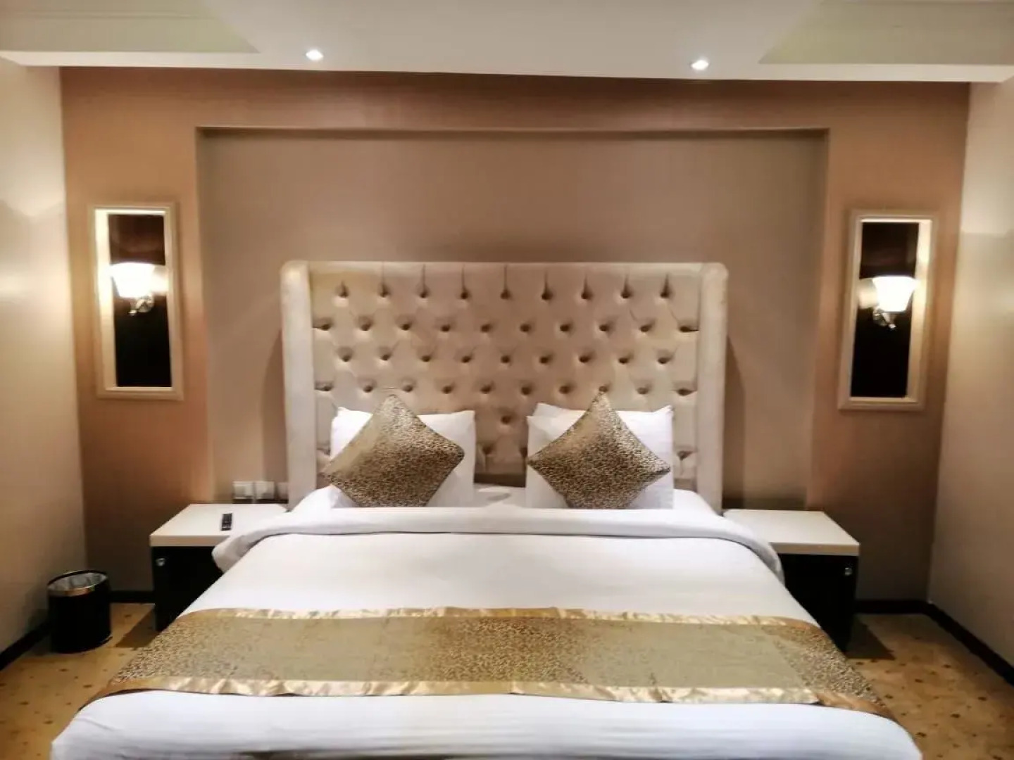 Grand Lily Hotel Suites