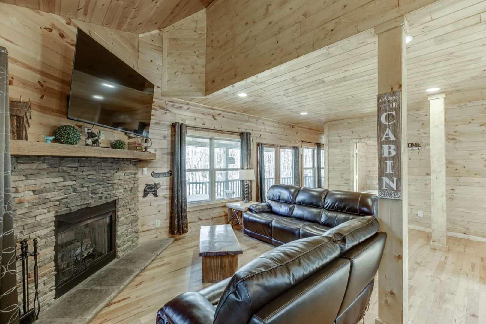 Escape in Cleveland with 2 bedrooms and 2 bathrooms