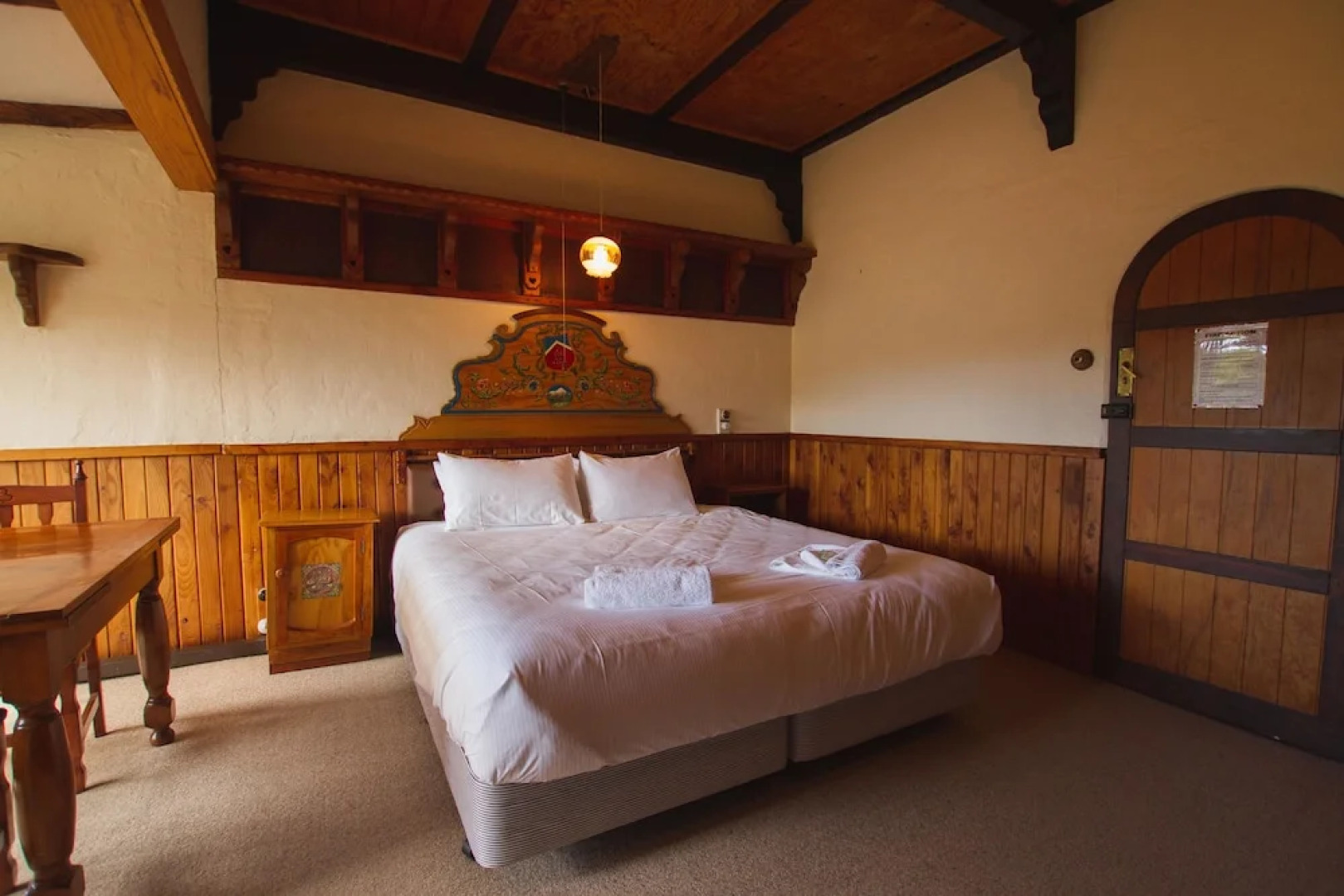 Dawson Falls Mountain Lodge