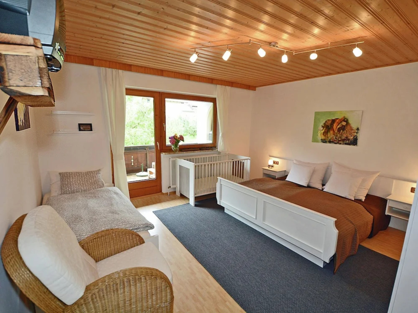 Contemporary Hillside Holiday Home in Schlitters