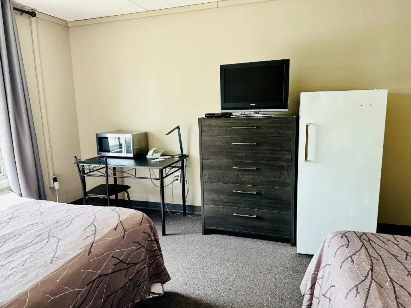 Beaverlodge Motor Inn