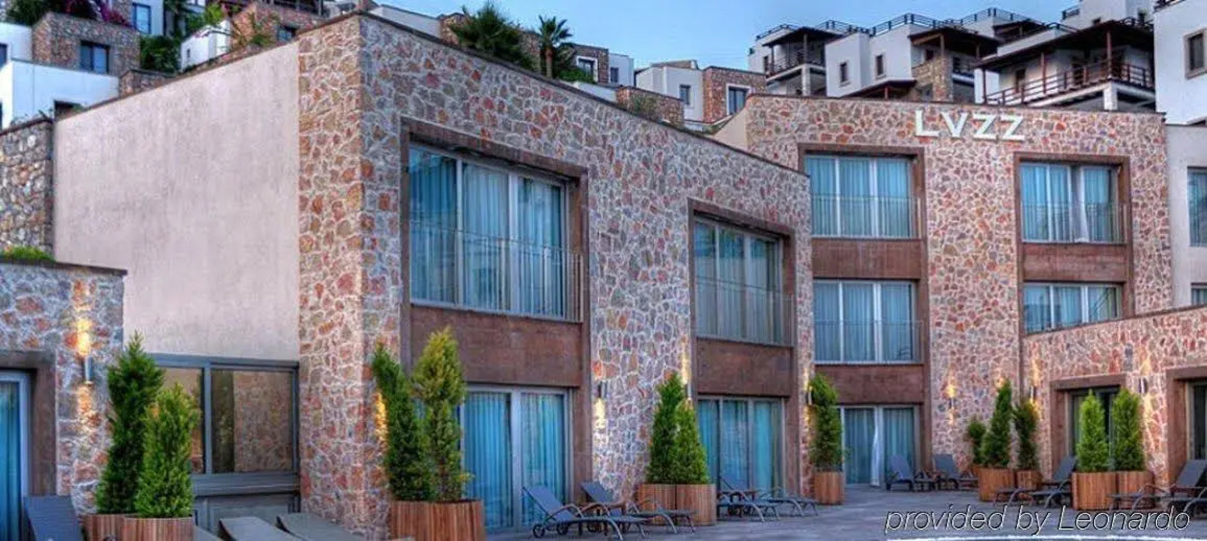 LVZZ Hotel - Boutique Class