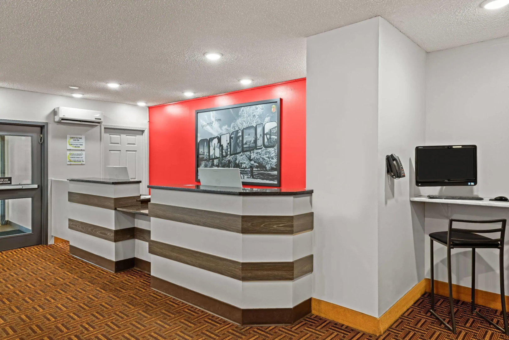Super 8 by Wyndham Thunder Bay
