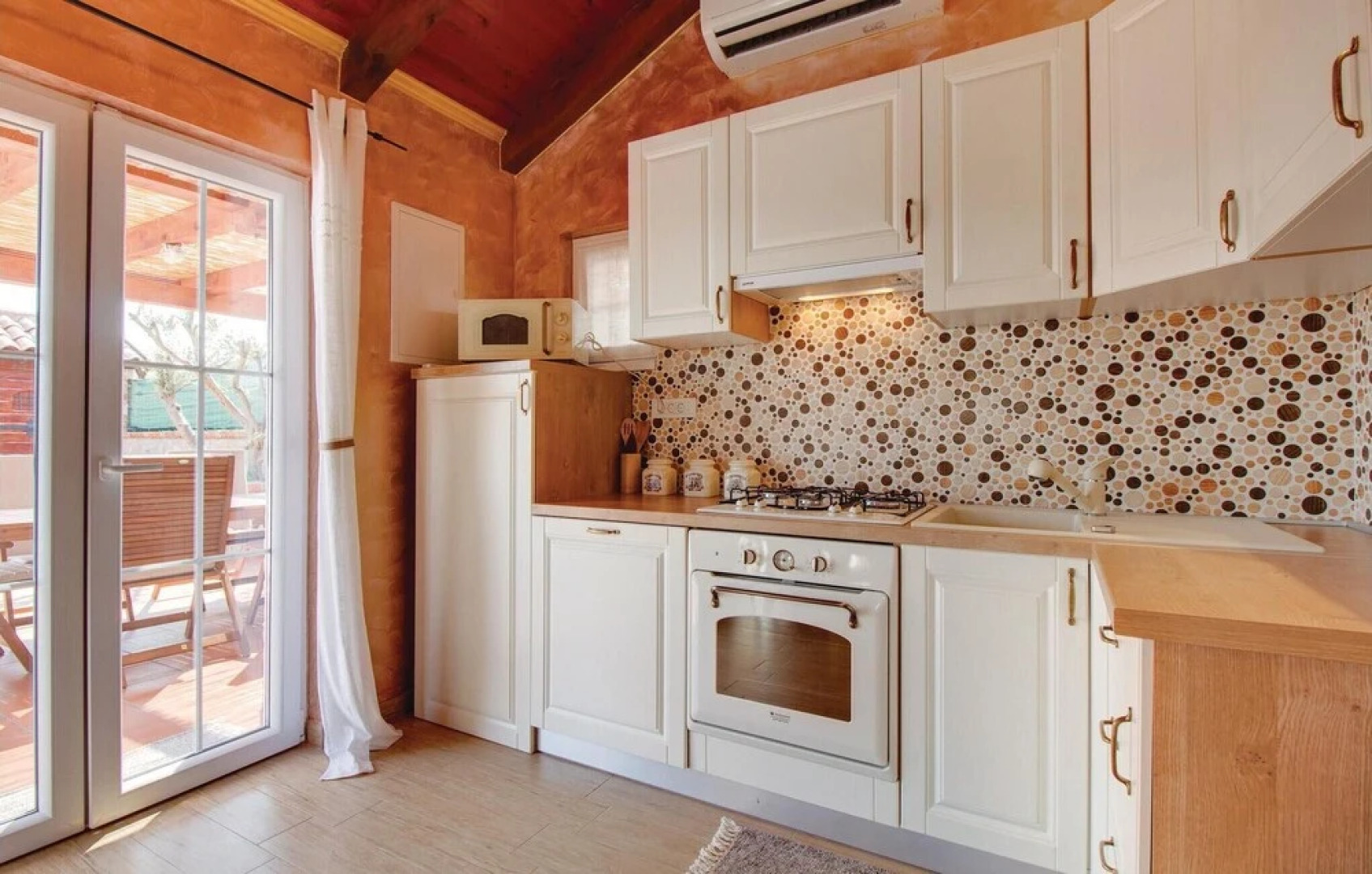 Awesome Home in Nerezine With Wifi and 3 Bedrooms