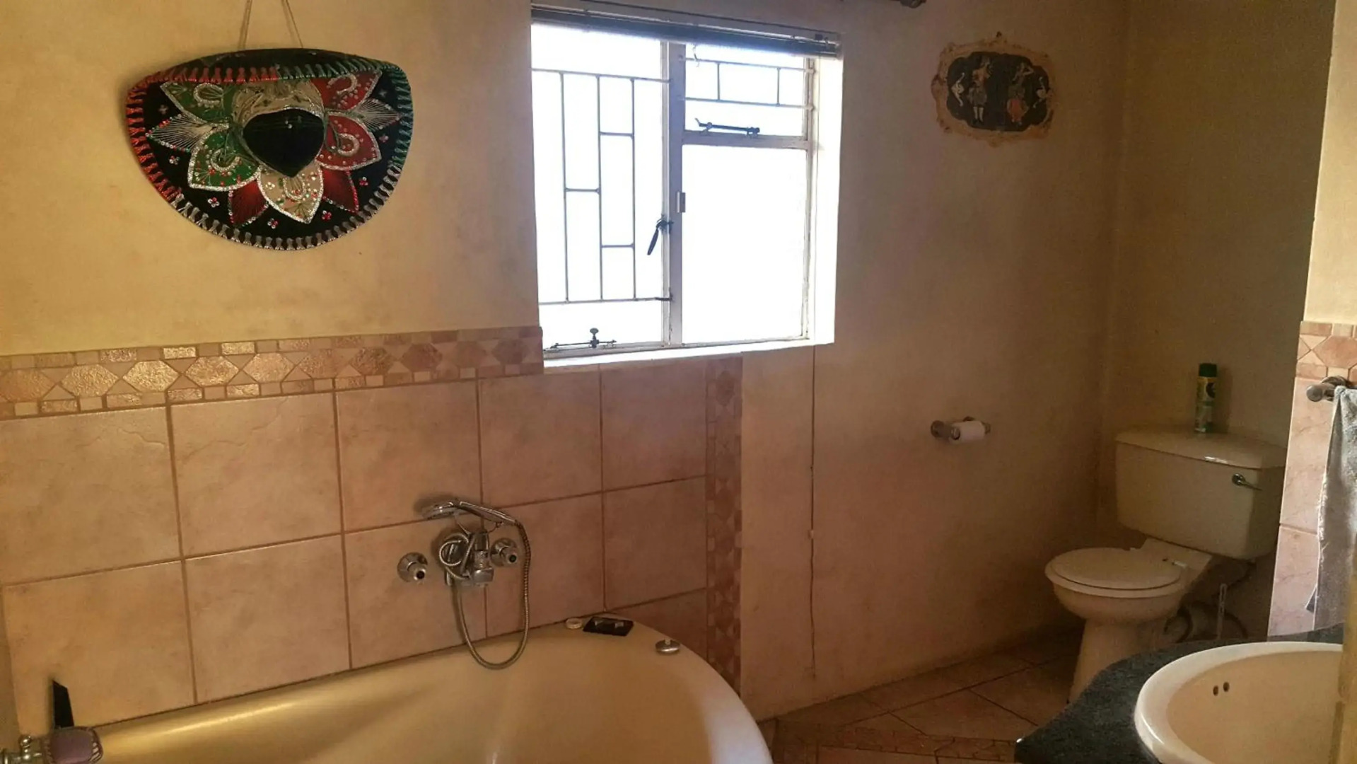 House and Cottage Manor