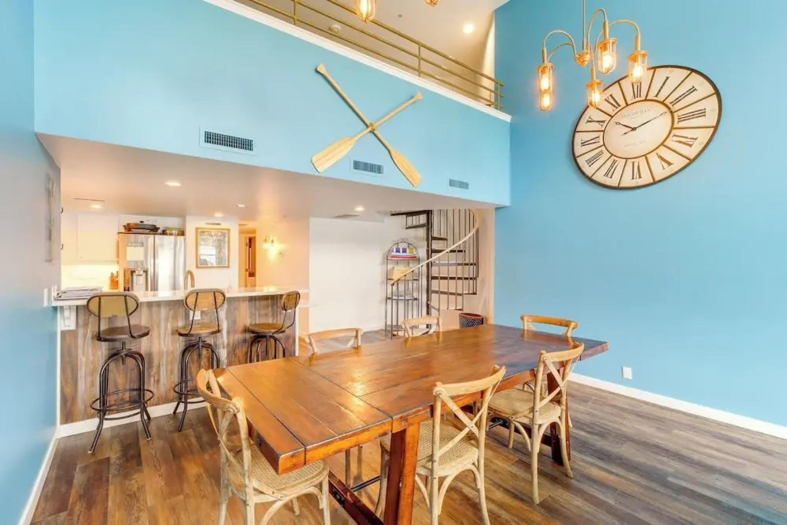 Beautiful Condo w/ Balcony on Lake Chelan!