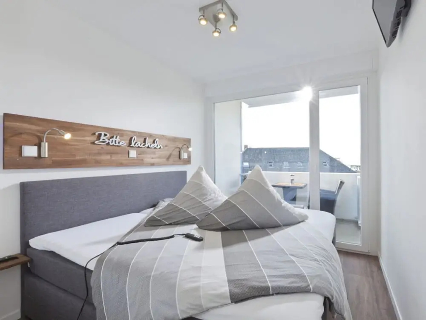 Iderhoff-sweet Modern Retreat