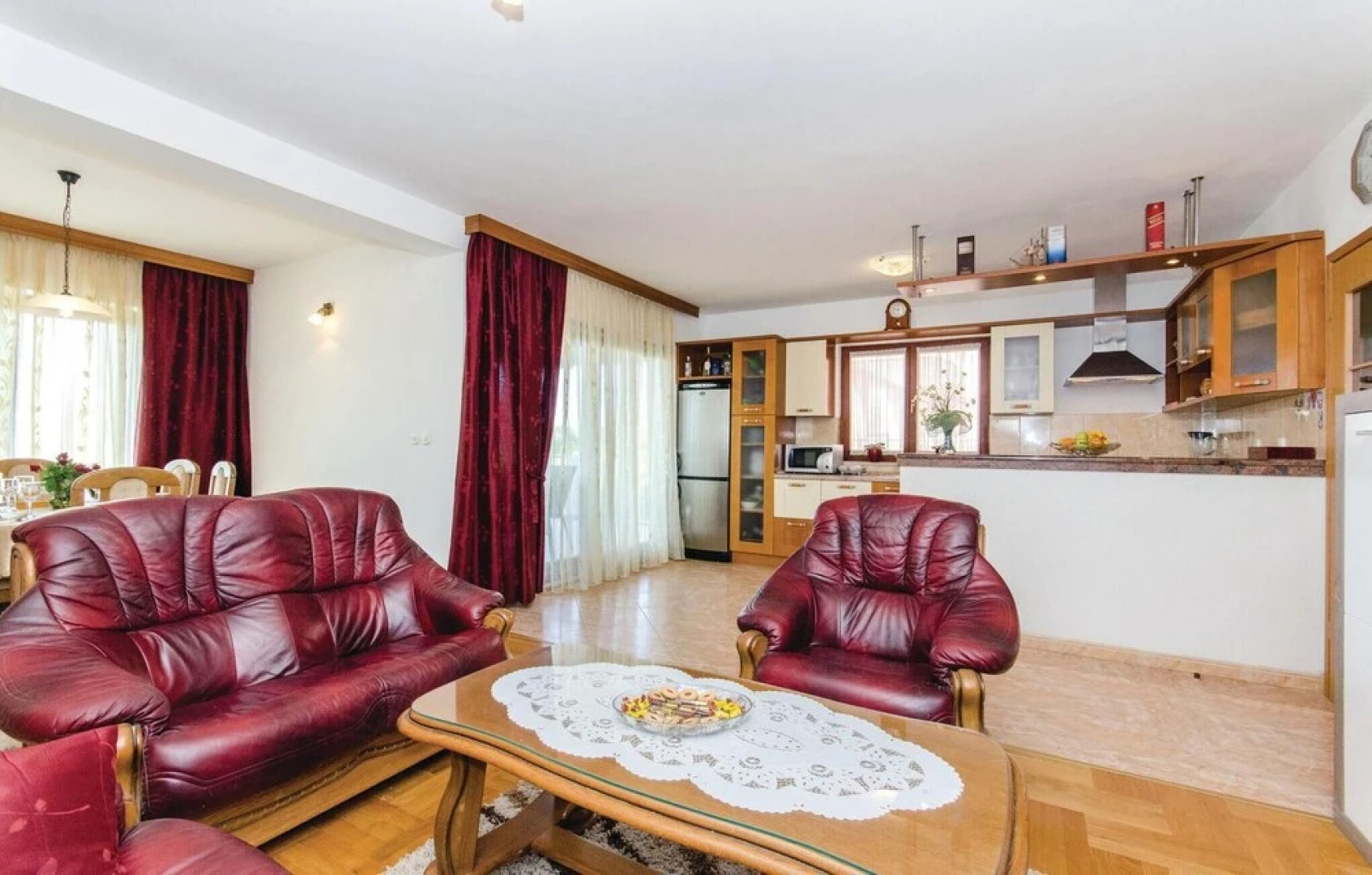 Awesome Home in Solin with WiFi, 8 Bedrooms & Hot Tub