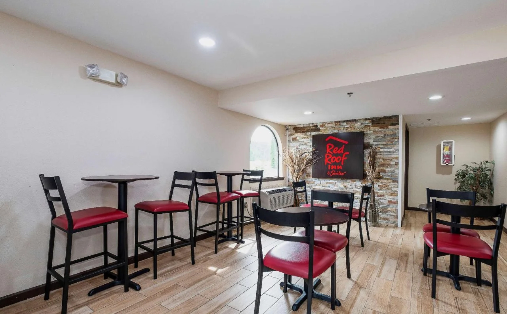 Red Roof Inn & Suites Rome