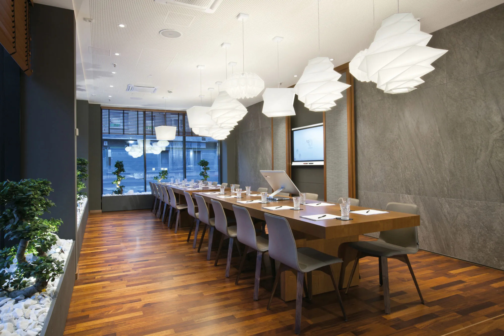 Me and All Hotel Dusseldorf, by Hyatt