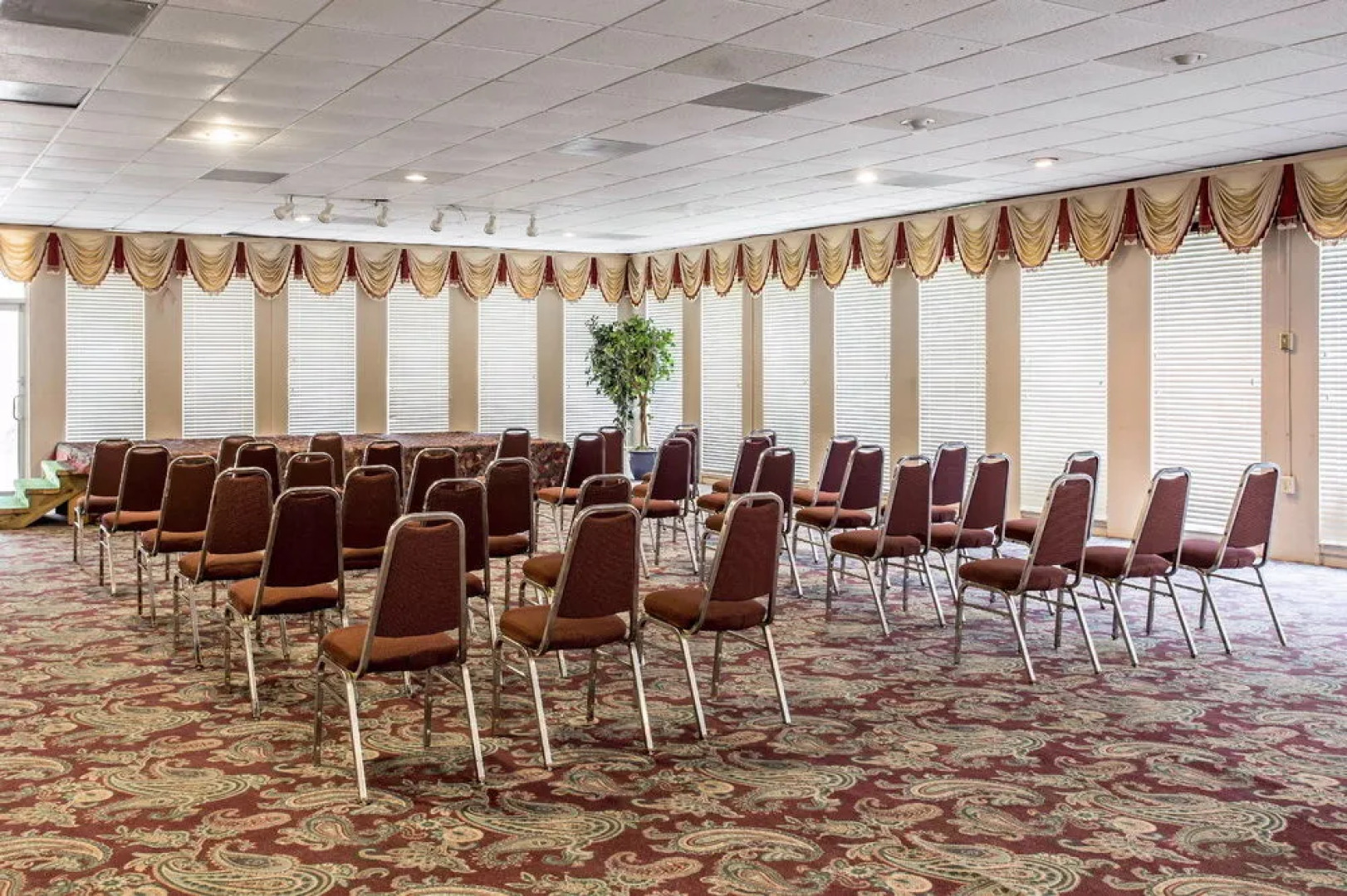 Rodeway Inn & Conference Center