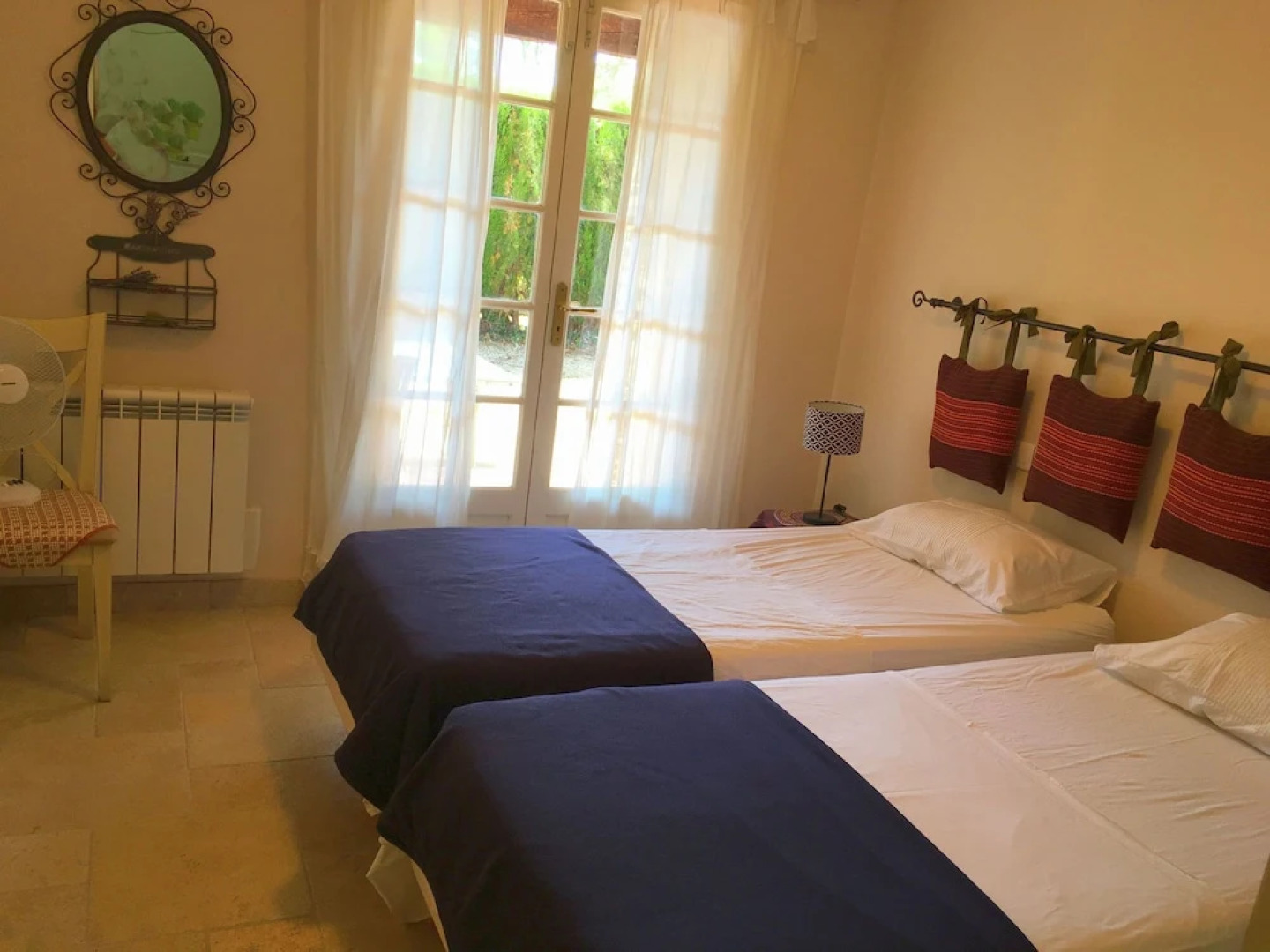 Quaint Holiday Home with Private Pool in Lorgues France