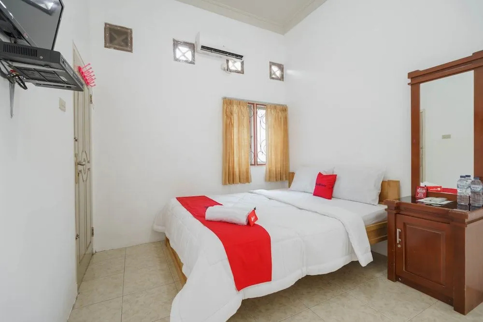 RedDoorz near Watervang Lubuk Linggau 2