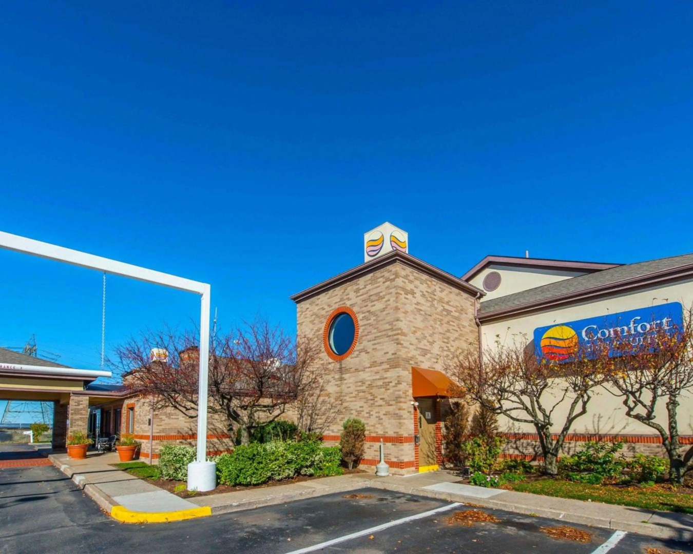 Comfort Inn & Suites Erie - Splash Lagoon Indoor Waterpark