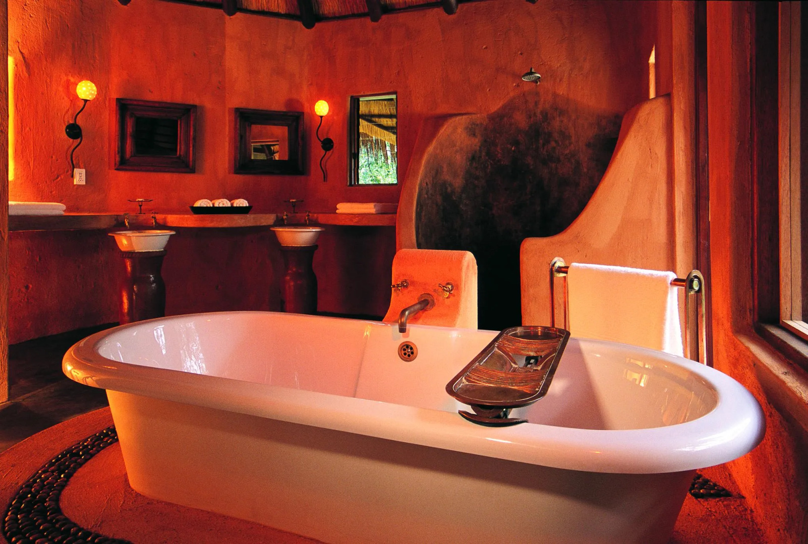 Pondoro Game Lodge  - Open to Kruger Park