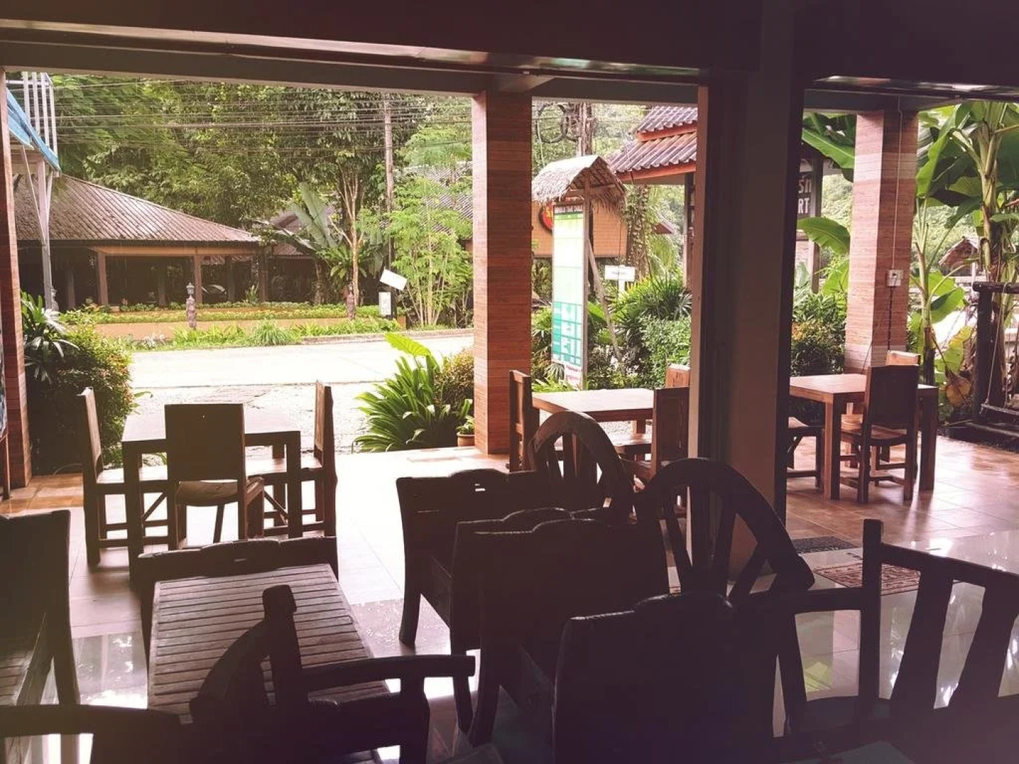 Khao-Sok Bed and Breakfast