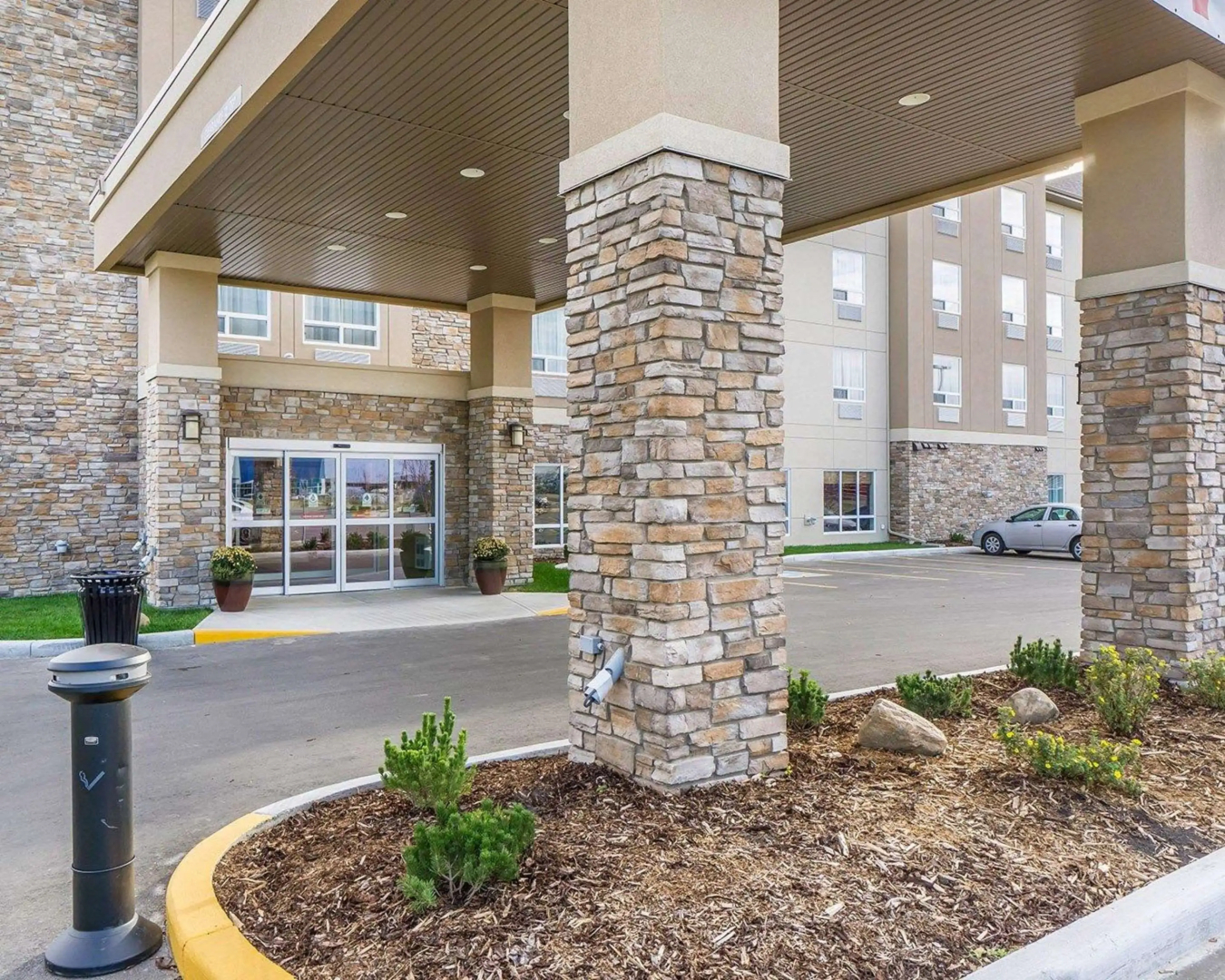 Comfort Inn & Suites Edmonton International Airport