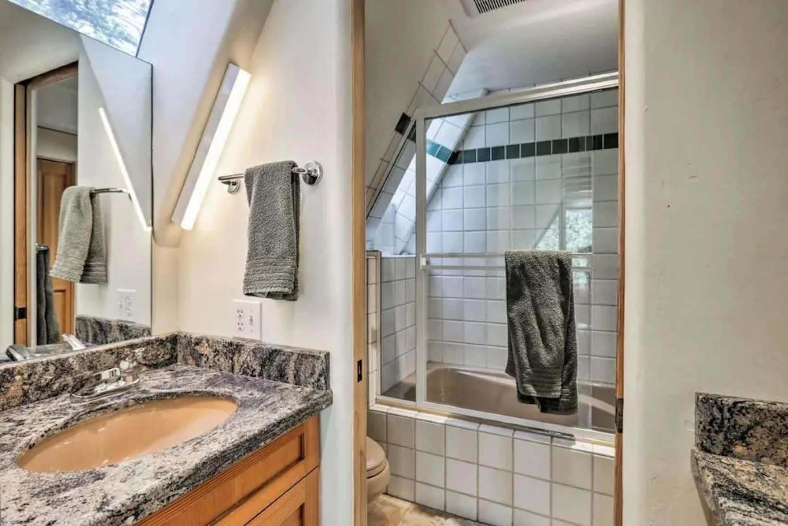 Squaw Valley Mountain Chalet w/ Private Hot Tub!