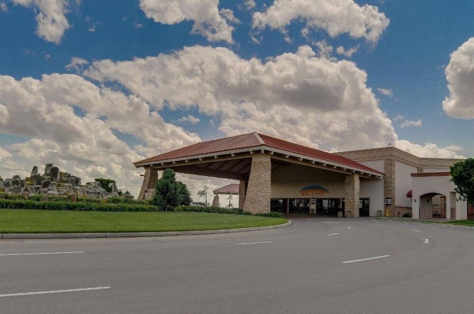 The Lodge at Rolling Hills