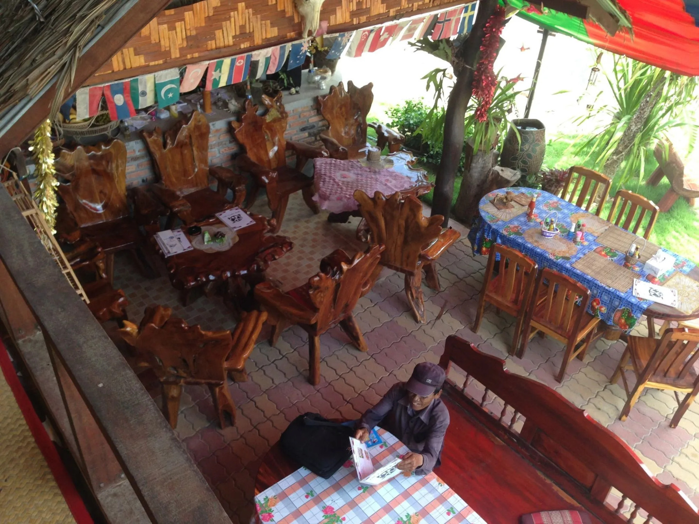 The Lazy Bar And Guesthouse