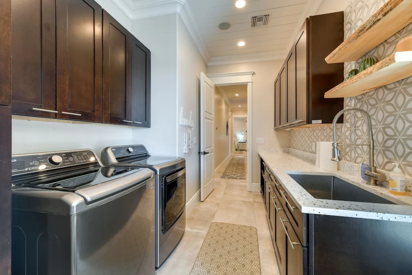 Spacious Queen Creek Home w/ Hot Tub & Pool!