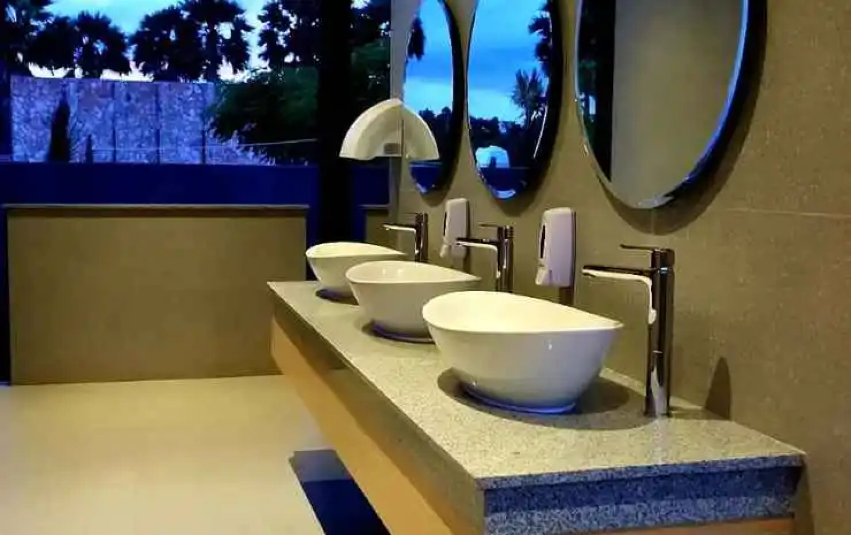 Kambaniru Beach Hotel & Resort