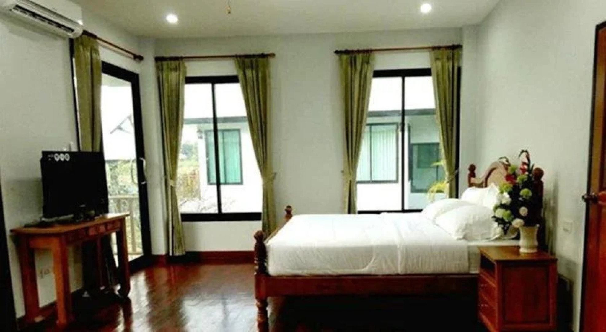 Phoom Resort and Spa