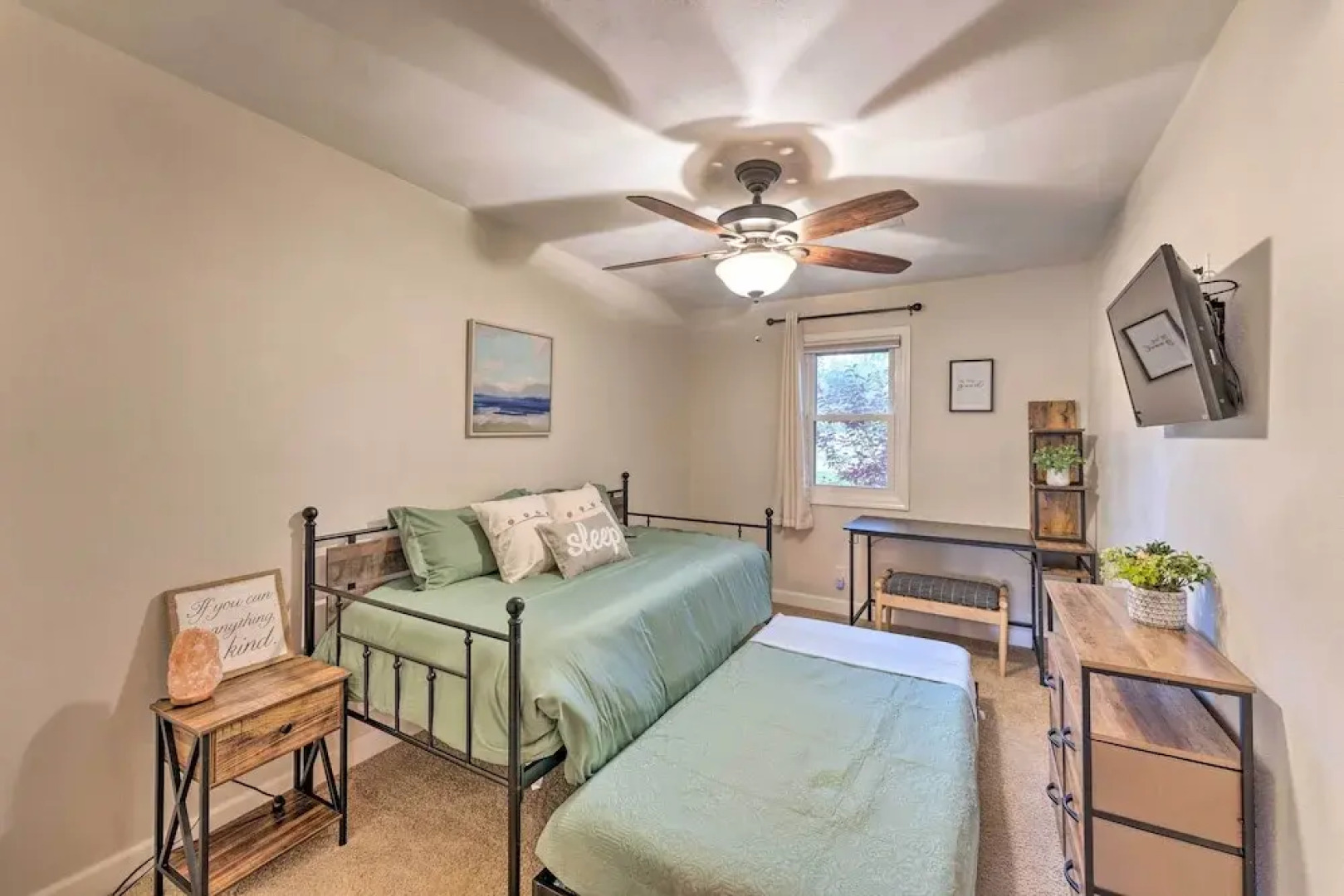 Boat Dock & Backyard: 'rock River Retreat'