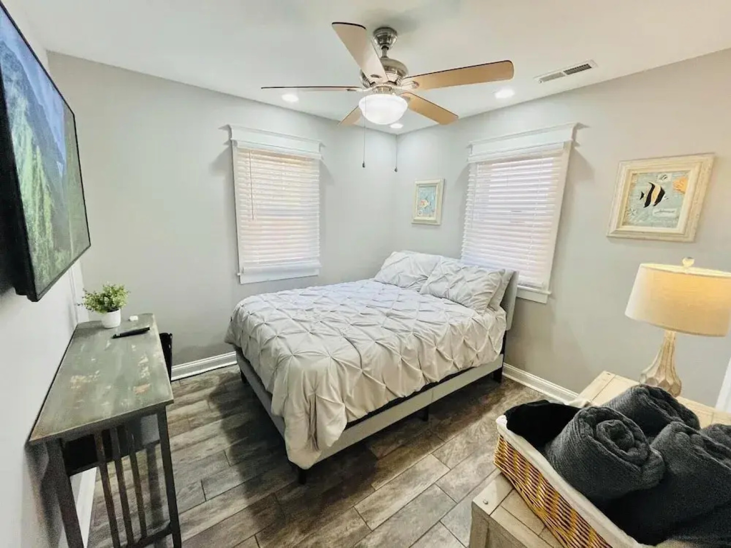 Central Avenue 33476