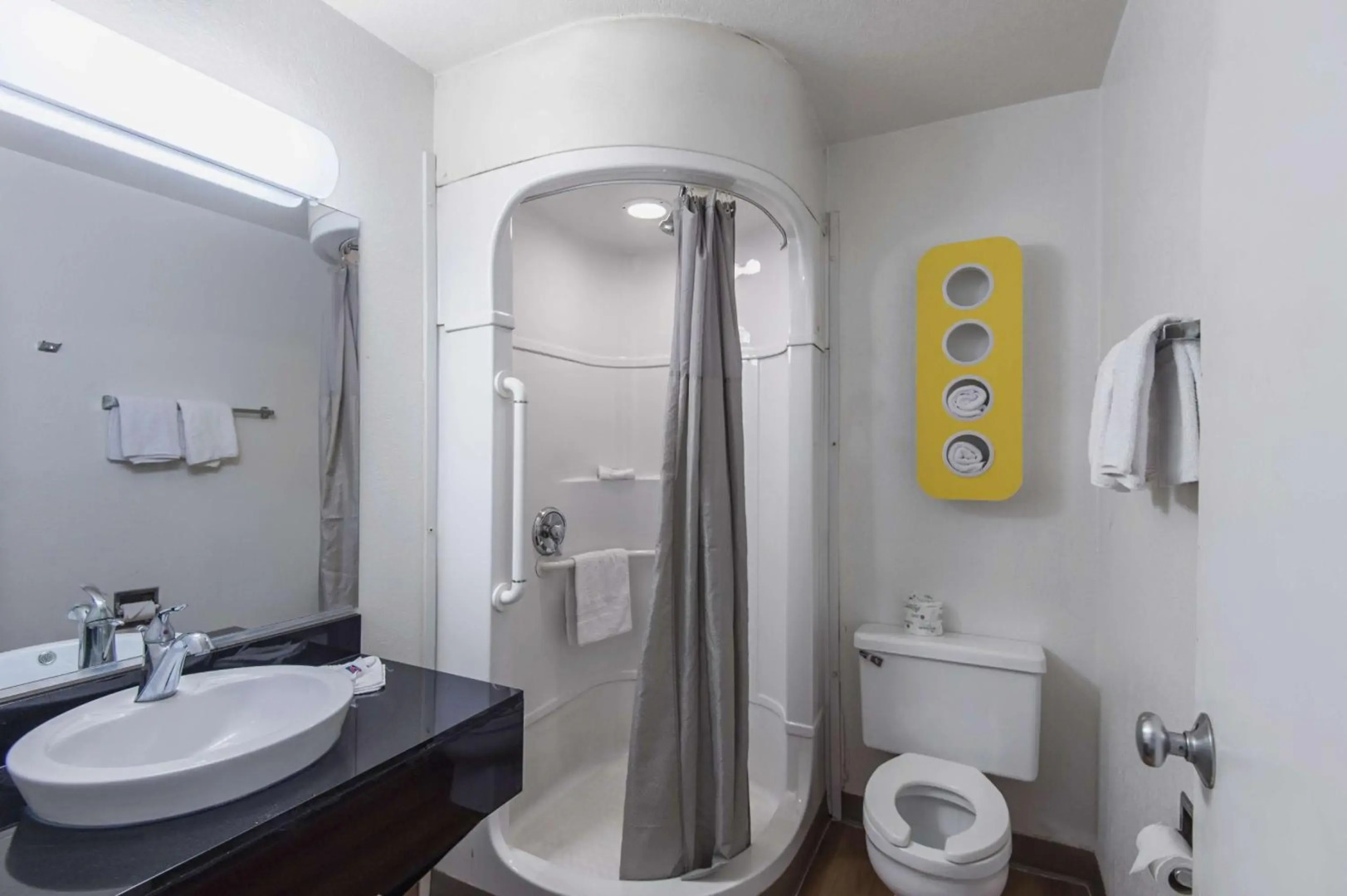 Motel 6 Kansas City, MO - Airport