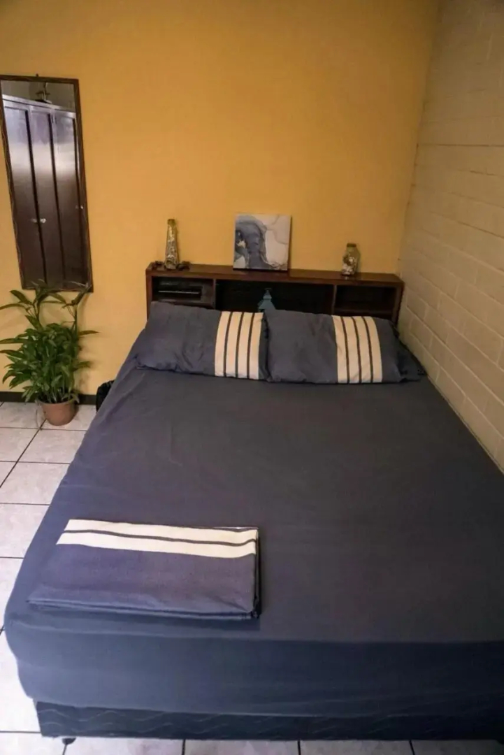 Pool House Hostel