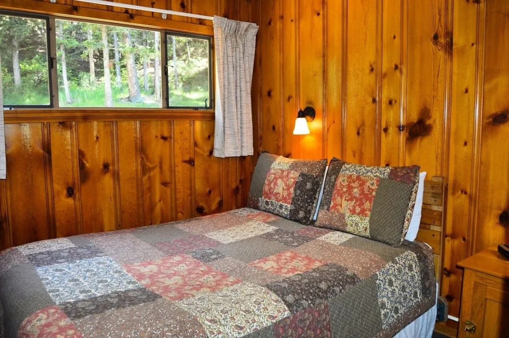 Inn on Fall River & Fall River Cabins