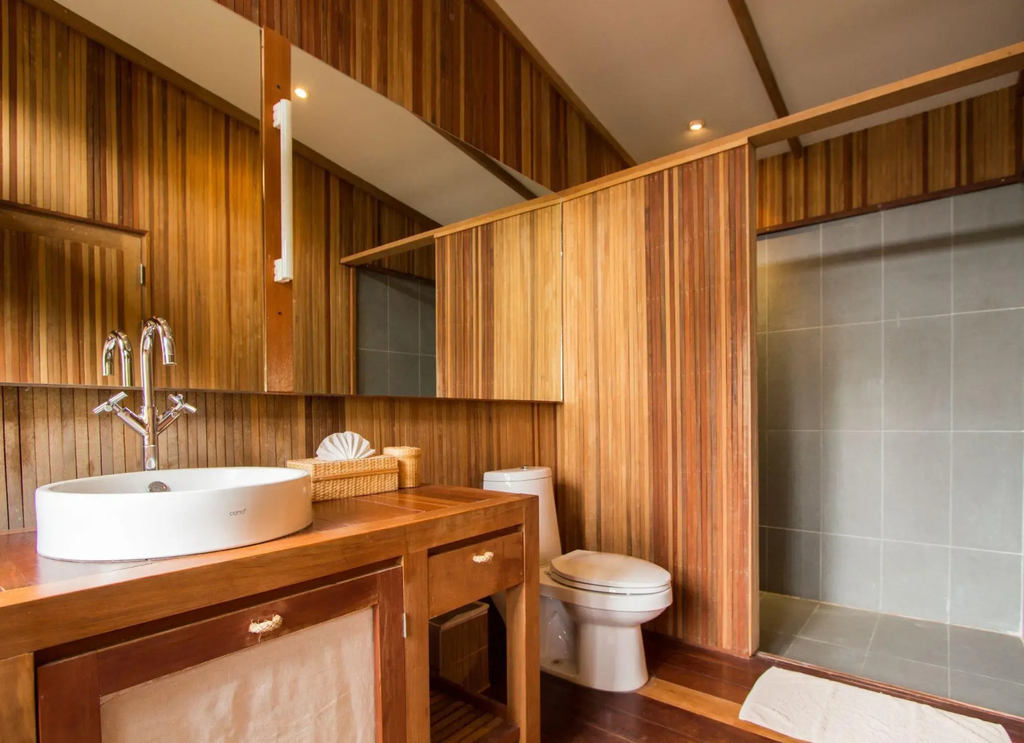 Haadtien Beach Resort