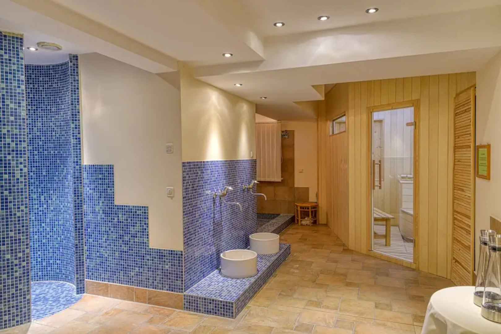 HOTEL alter Landsitz