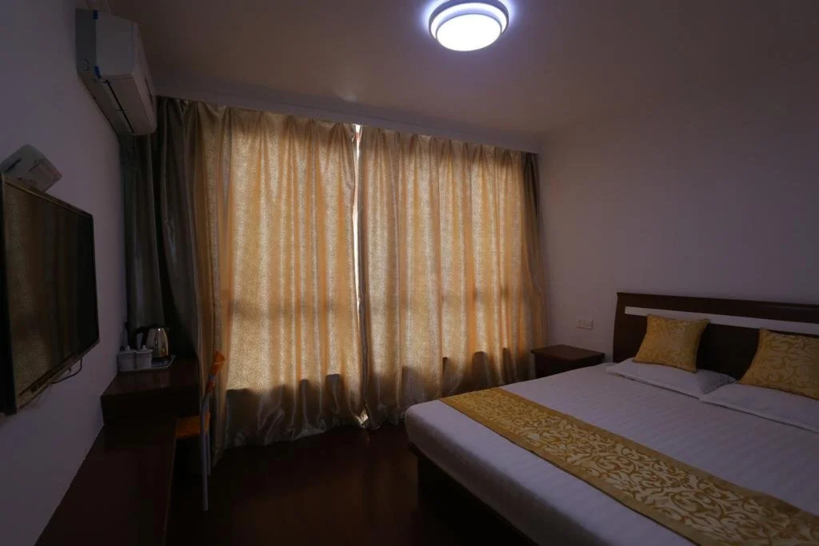 Shengsi Hai Le Zhi Jia Hotel