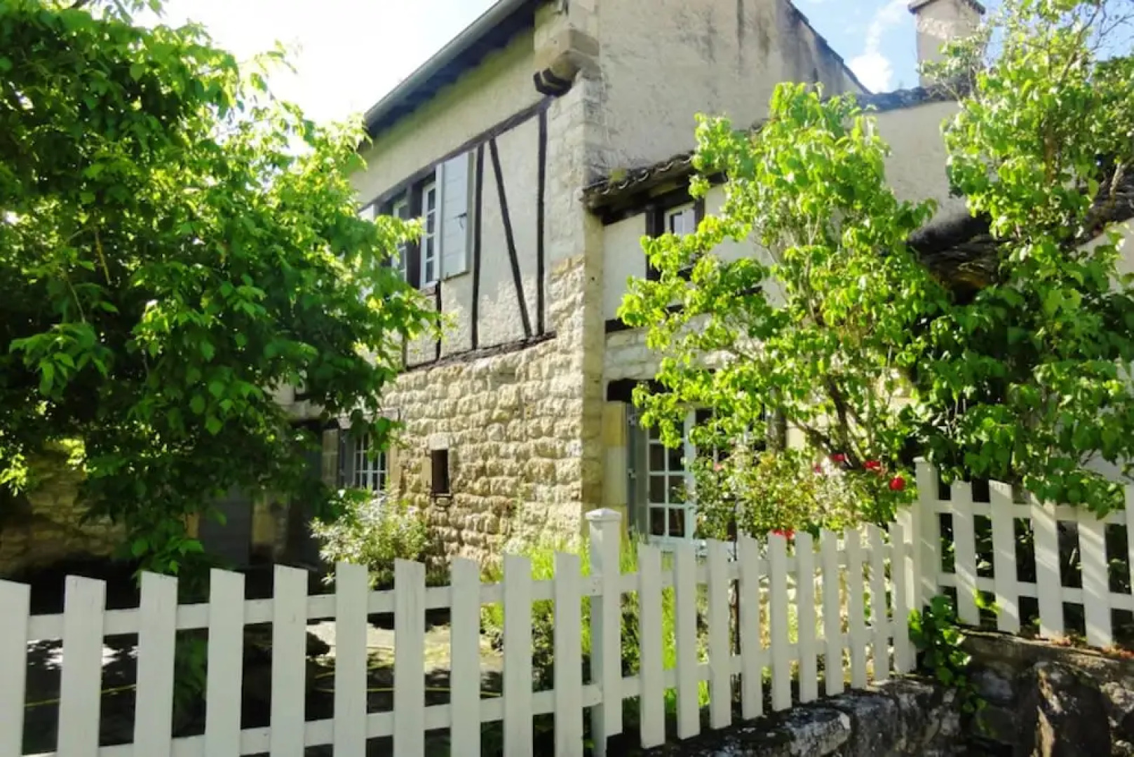 House With 3 Bedrooms in Cordes-sur-ciel, With Wonderful City View, Enclosed Garden and Wifi