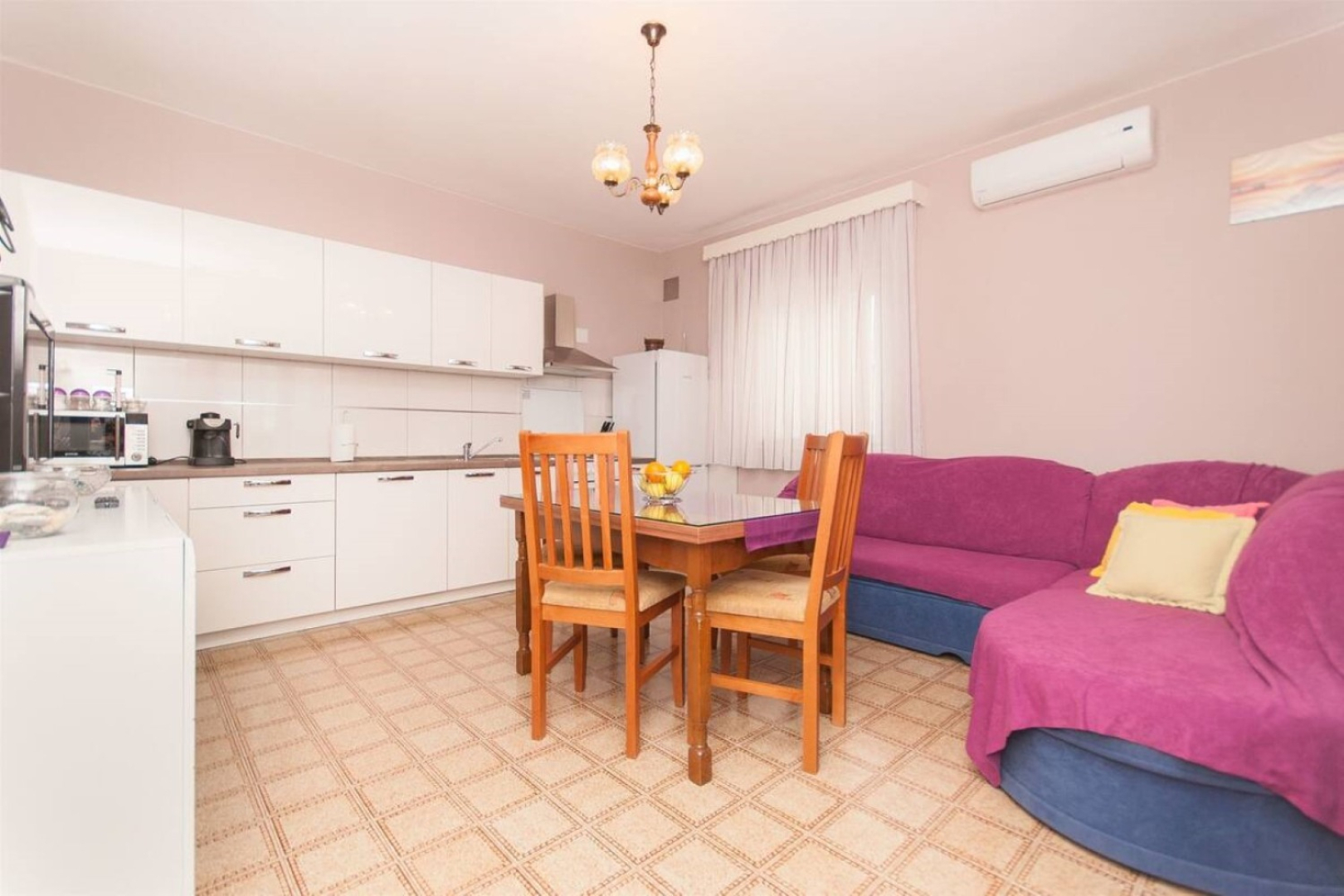 Apartment Dama - 10 m from beach: A1 Sukosan, Zadar riviera