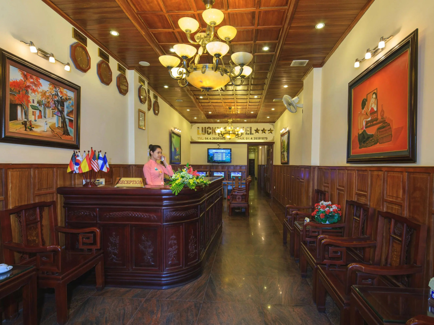 Lucky 3 Hotel & Travel